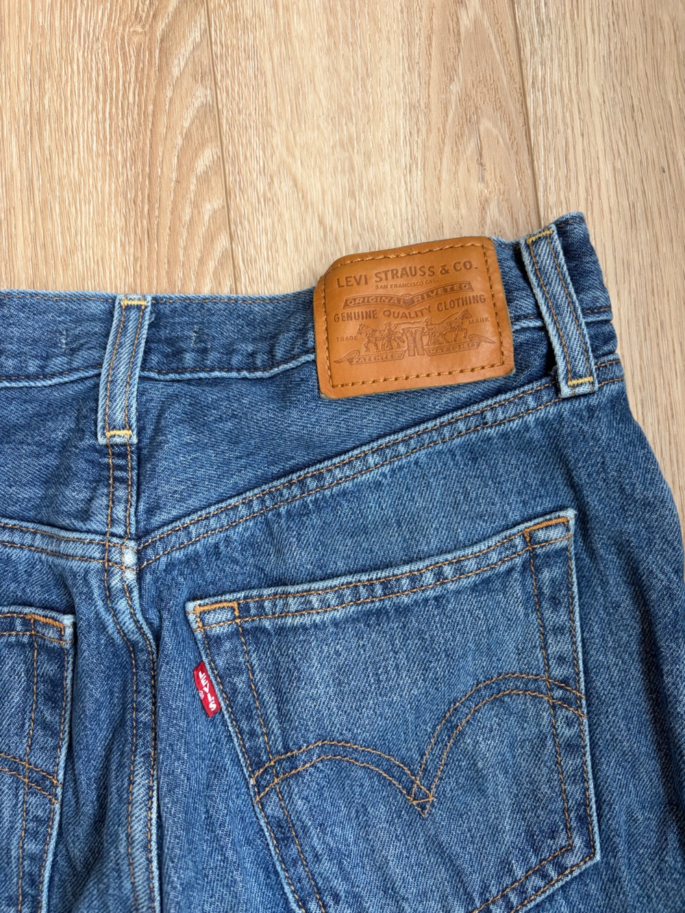 Levi’s Ribcage Wide Leg - Picture 4 of 4